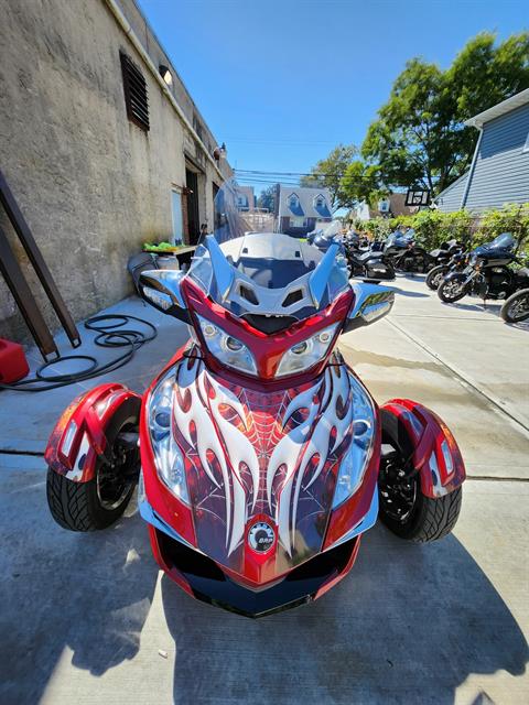 2015 Can-Am Spyder® RT Limited in Mineola, New York - Photo 1