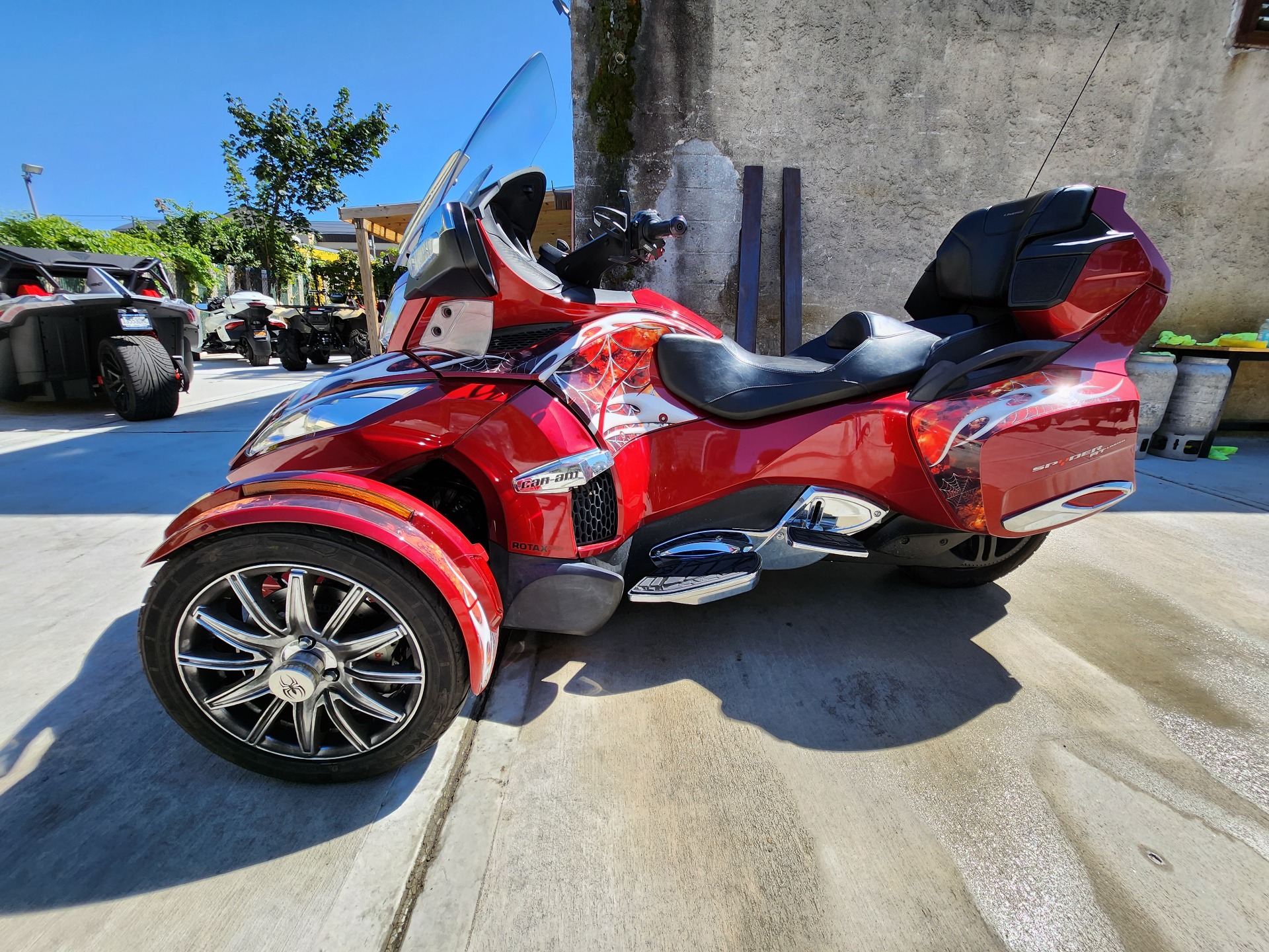 2015 Can-Am Spyder® RT Limited in Mineola, New York - Photo 4