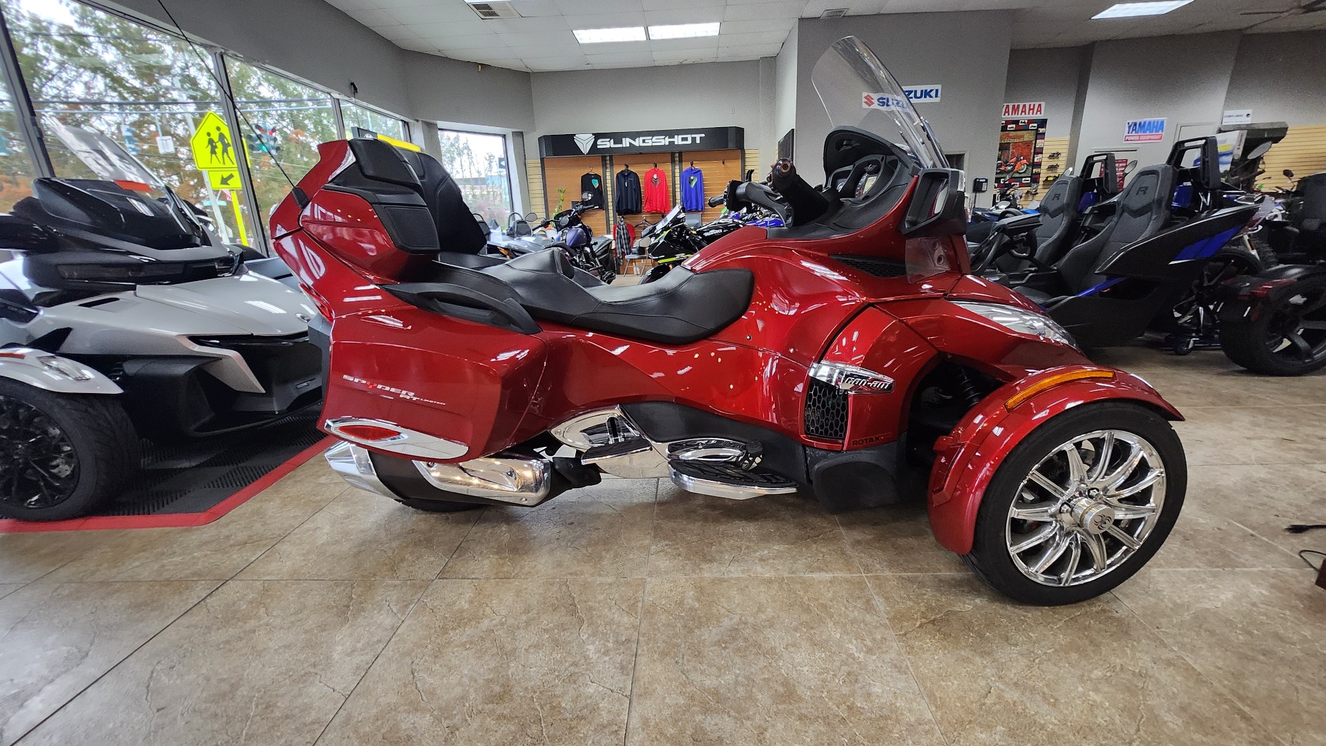 2015 Can-Am Spyder® RT Limited in Mineola, New York - Photo 3