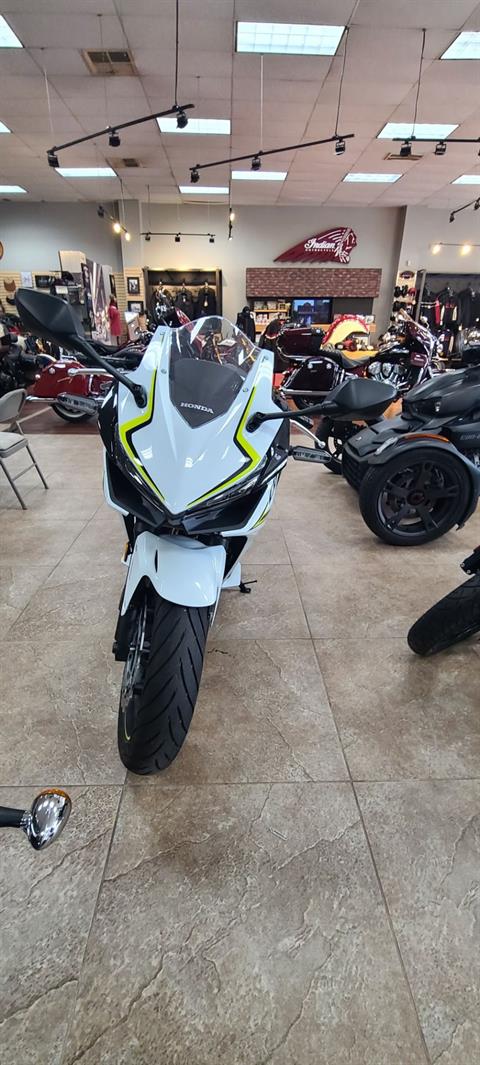 2021 Honda CBR500R ABS in Mineola, New York - Photo 2