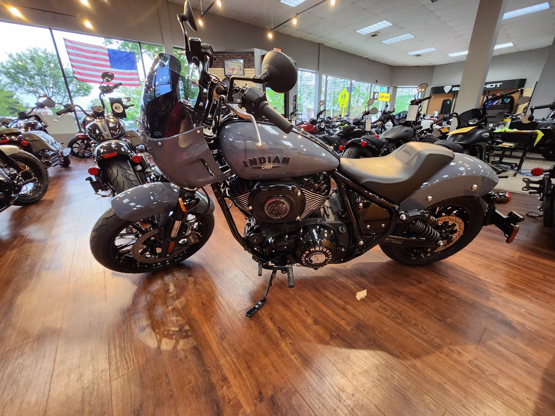2023 Indian Motorcycle Sport Chief Dark Horse® in Mineola, New York - Photo 2