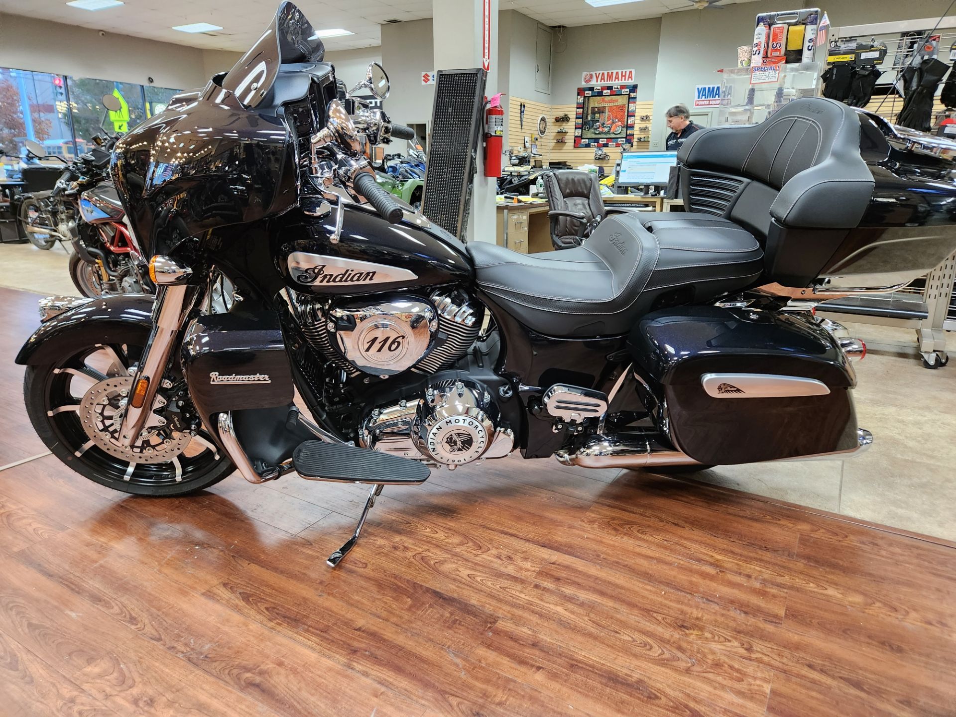 2022 Indian Motorcycle Roadmaster® Limited in Mineola, New York - Photo 3
