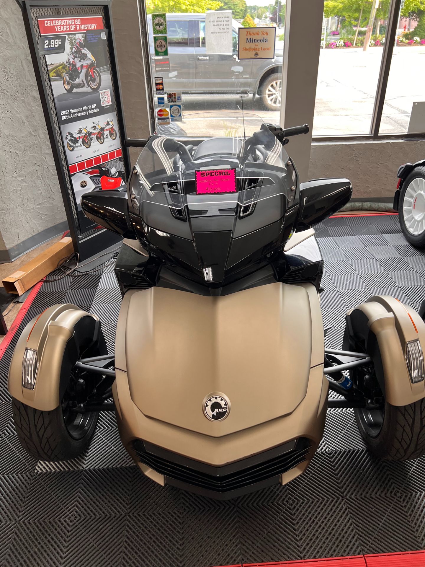 2020 Can-Am Spyder F3-T in Mineola, New York - Photo 4