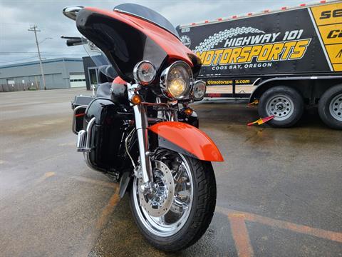 2007 Harley-Davidson CVO™ Screamin' Eagle® Ultra Classic® Electra Glide® in Coos Bay, Oregon - Photo 4