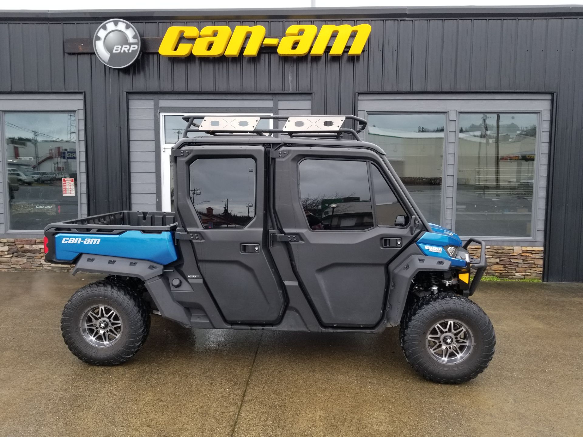 2021 Can-Am Defender Max Limited HD10 in Coos Bay, Oregon - Photo 1