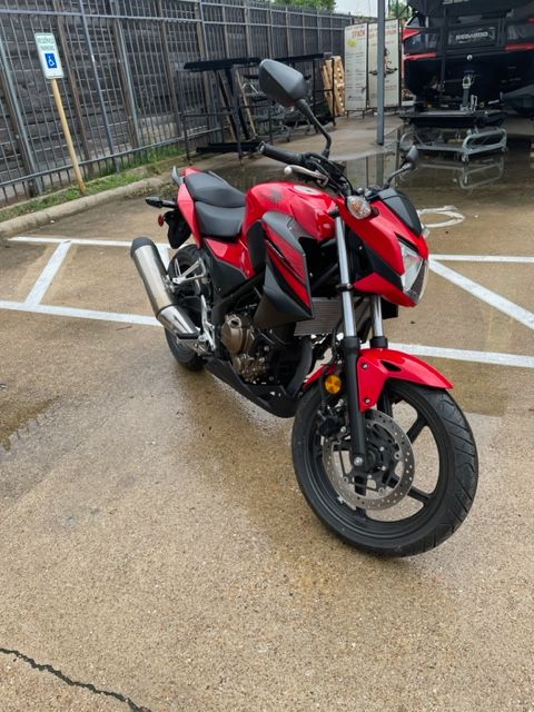 2017 Honda CB300F in College Station, Texas - Photo 2