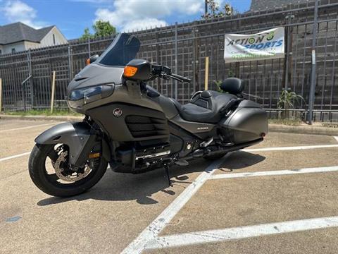 2015 Honda Gold Wing F6B® Deluxe in College Station, Texas - Photo 2