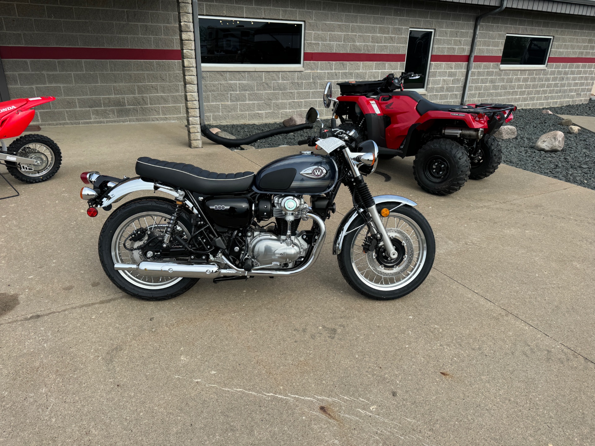 2024 Kawasaki W800 ABS in Ottumwa, Iowa - Photo 1
