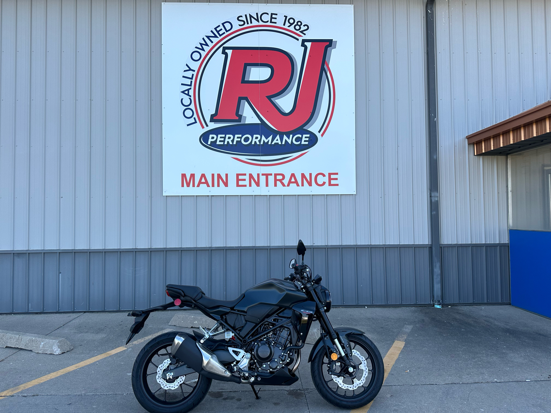 2024 Honda CB300R ABS in Ottumwa, Iowa - Photo 1