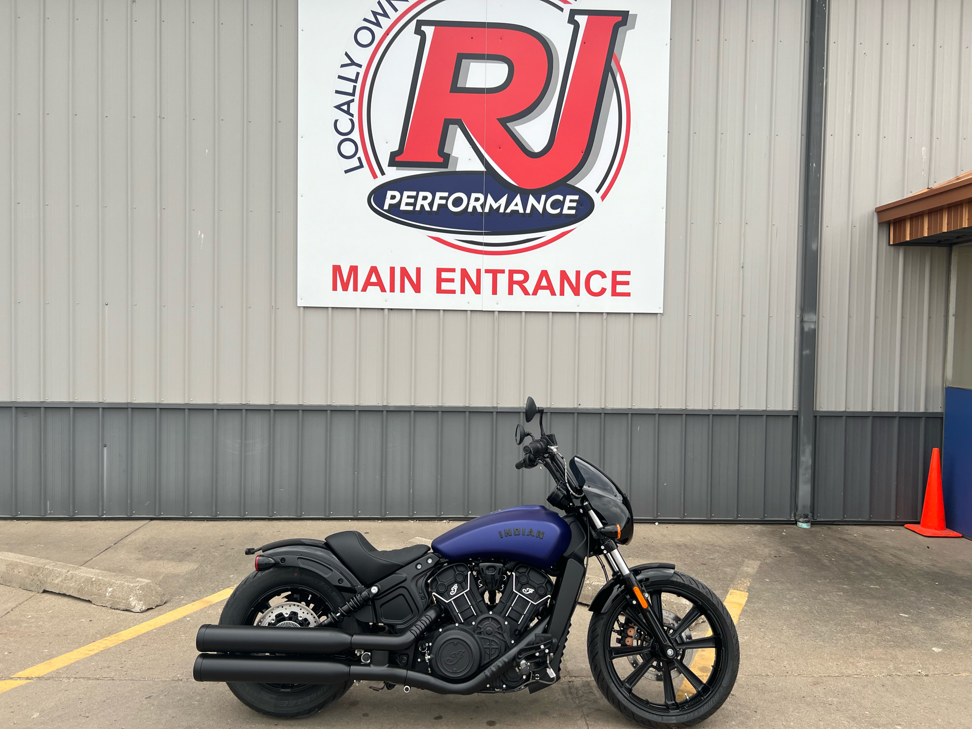 2024 Indian Motorcycle Scout® Rogue Sixty ABS in Ottumwa, Iowa - Photo 1