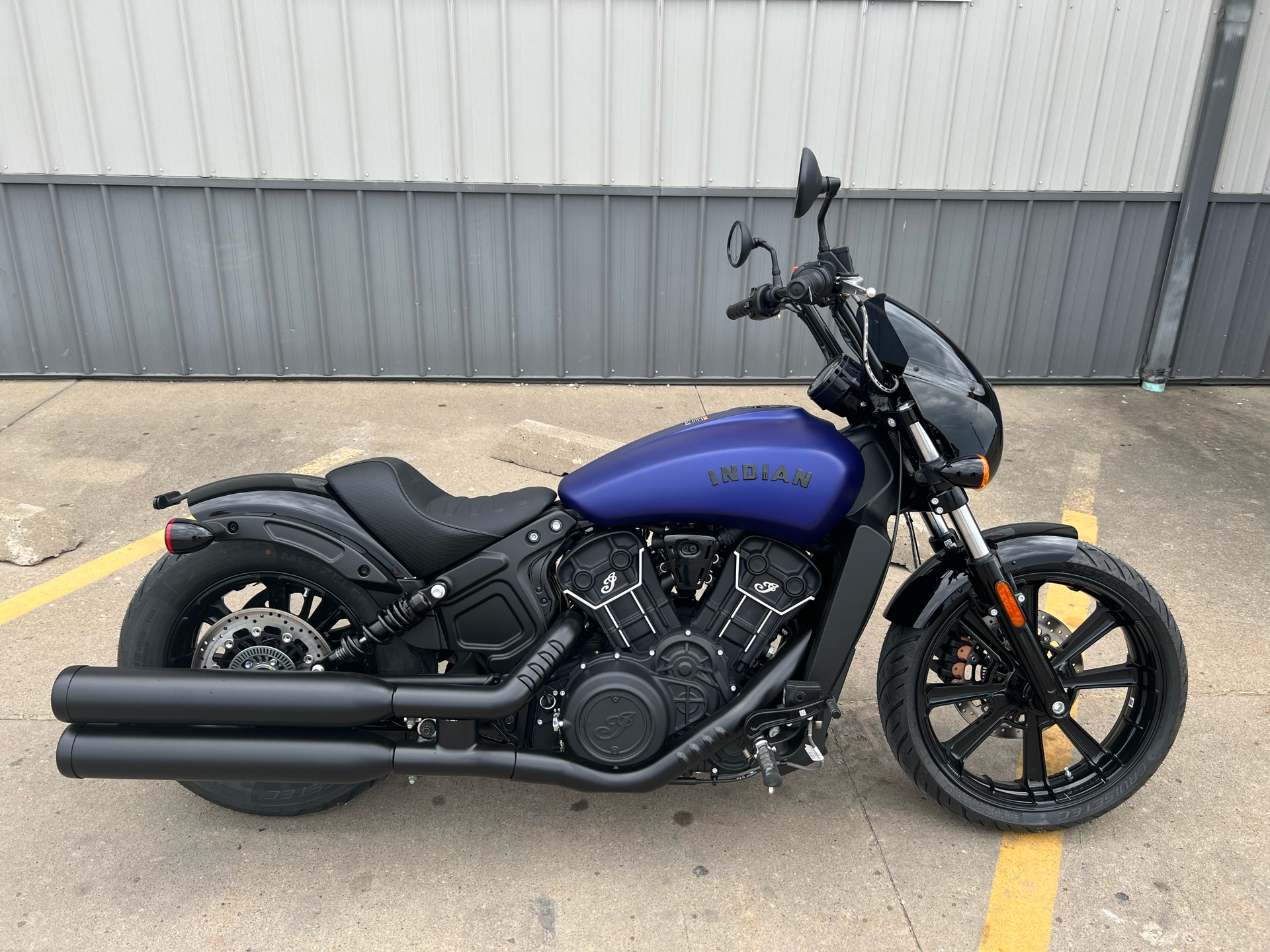 2024 Indian Motorcycle Scout® Rogue Sixty ABS in Ottumwa, Iowa - Photo 2