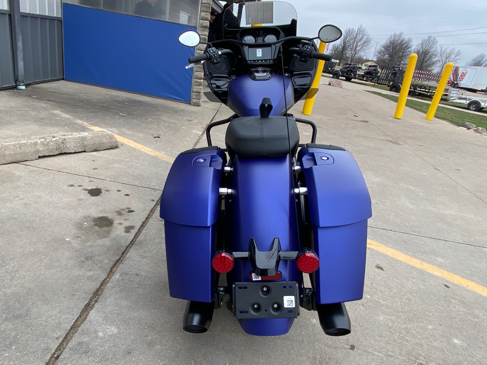 2024 Indian Motorcycle Challenger® Dark Horse® with PowerBand Audio Package in Ottumwa, Iowa - Photo 7