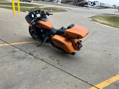 2022 Indian Motorcycle Challenger® Dark Horse® Icon in Ottumwa, Iowa - Photo 5