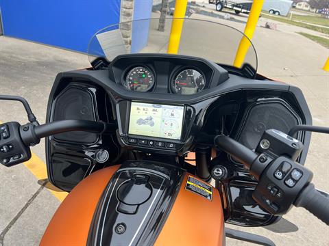 2022 Indian Motorcycle Challenger® Dark Horse® Icon in Ottumwa, Iowa - Photo 8