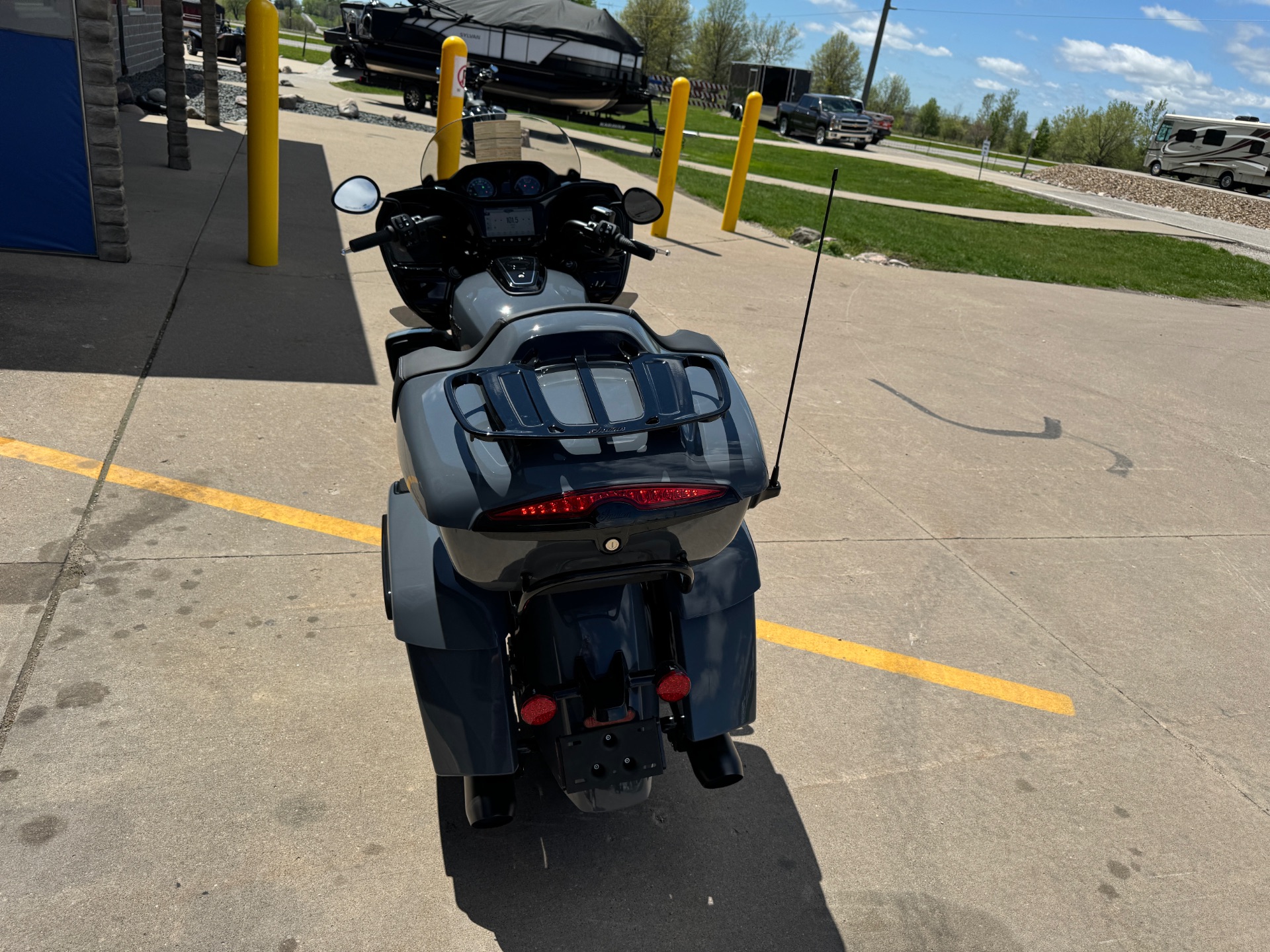 2024 Indian Motorcycle Pursuit® Dark Horse® with PowerBand Audio Package in Ottumwa, Iowa - Photo 4