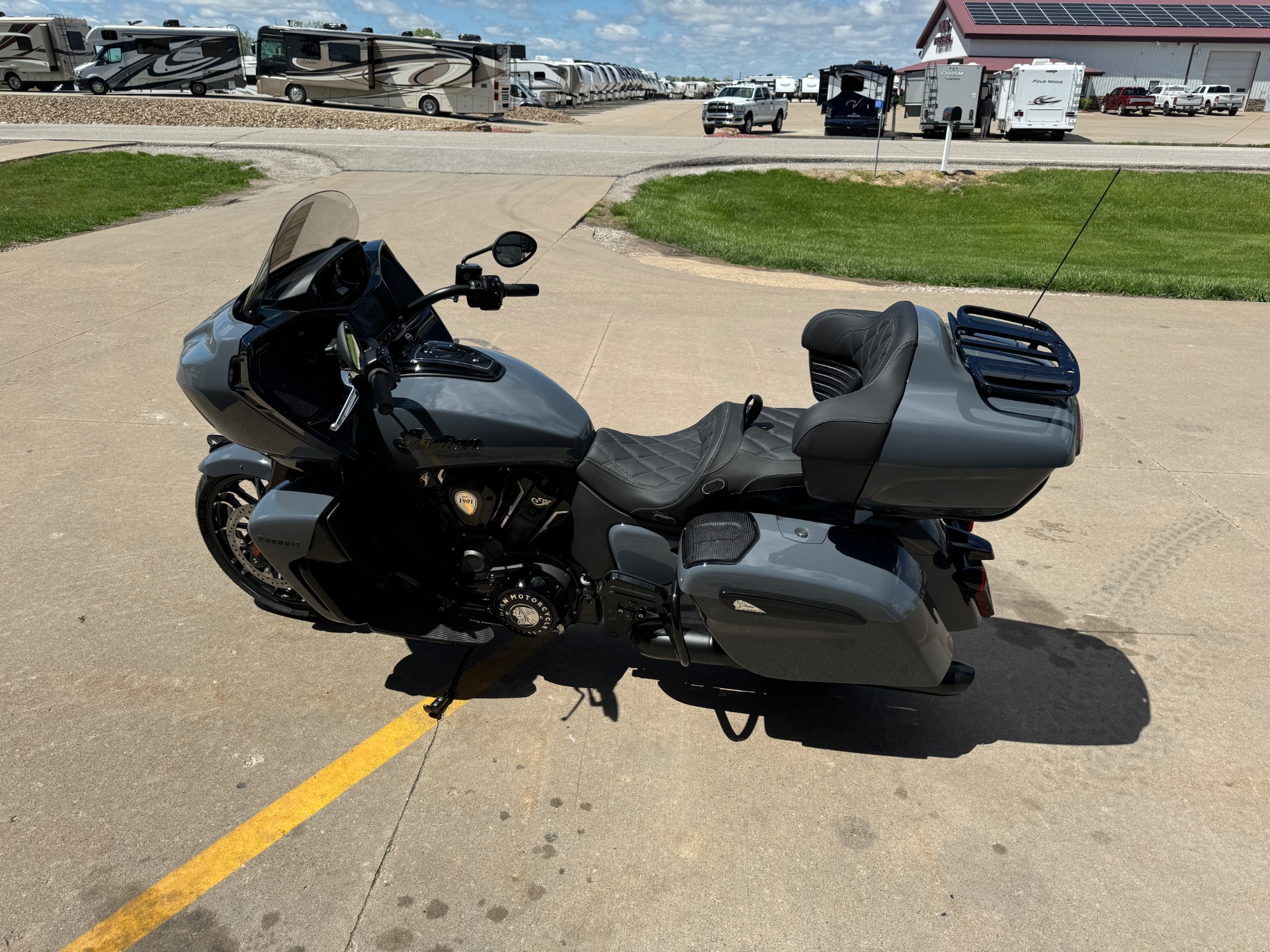 2024 Indian Motorcycle Pursuit® Dark Horse® with PowerBand Audio Package in Ottumwa, Iowa - Photo 7