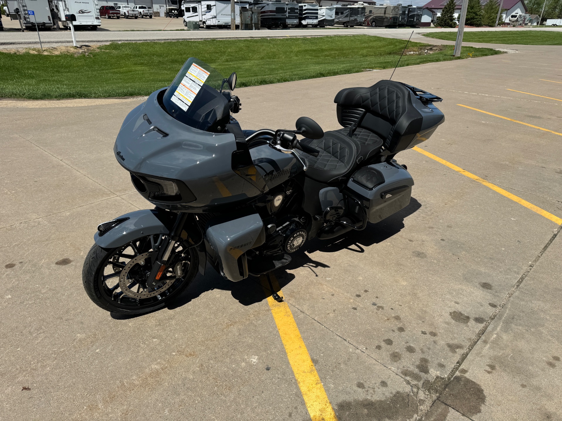 2024 Indian Motorcycle Pursuit® Dark Horse® with PowerBand Audio Package in Ottumwa, Iowa - Photo 8