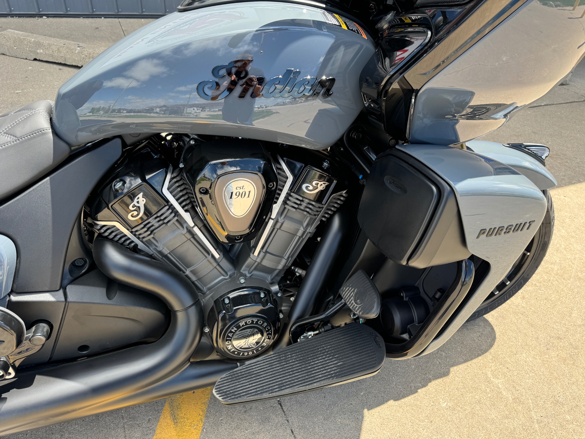 2024 Indian Motorcycle Pursuit® Dark Horse® with PowerBand Audio Package in Ottumwa, Iowa - Photo 13