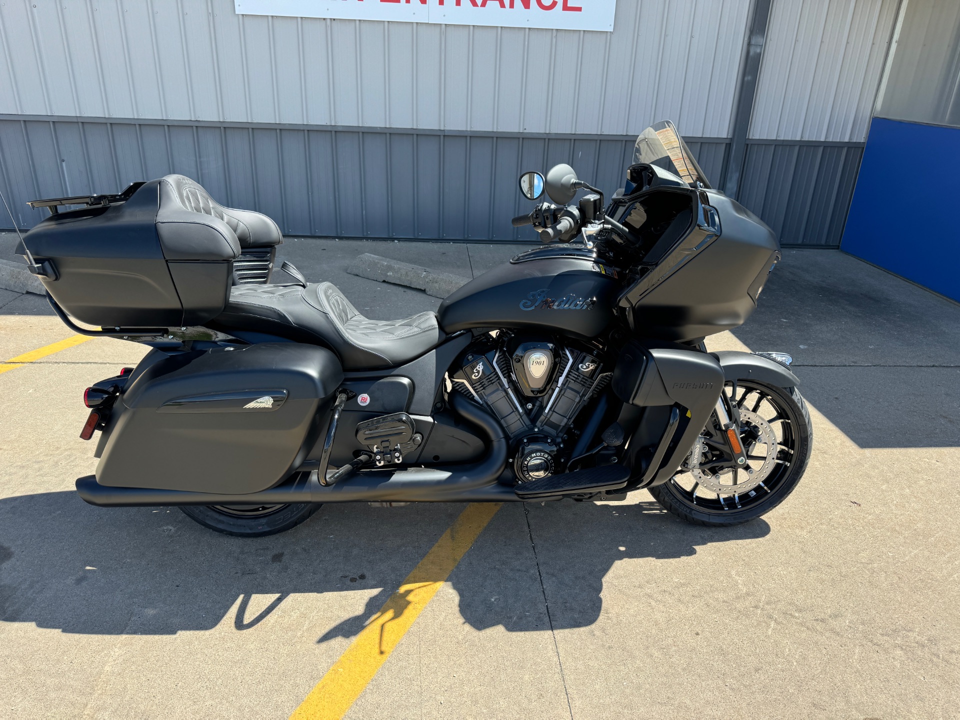 2024 Indian Motorcycle Pursuit® Dark Horse® in Ottumwa, Iowa - Photo 2