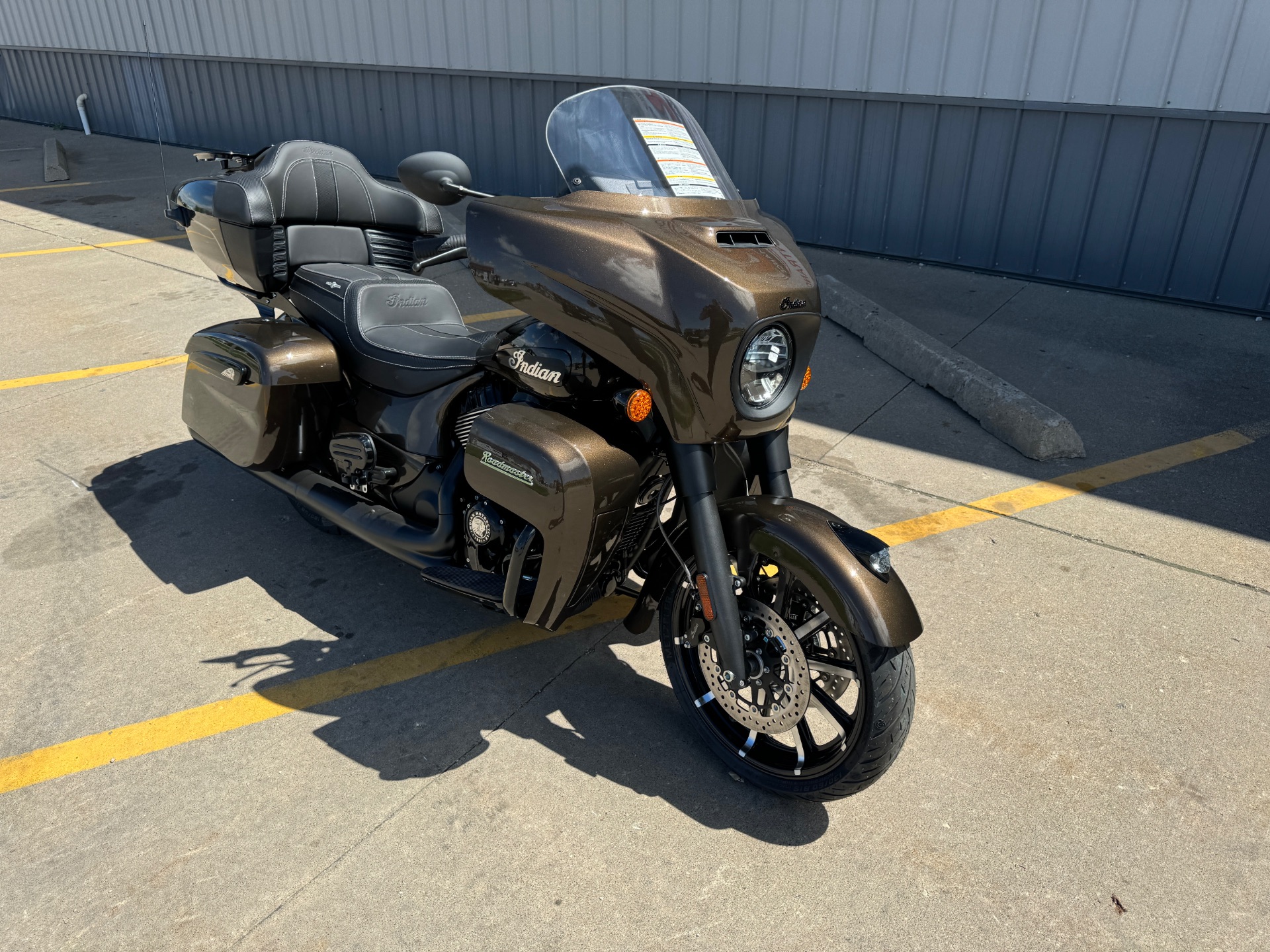 2023 Indian Motorcycle Roadmaster® Dark Horse® in Ottumwa, Iowa - Photo 8