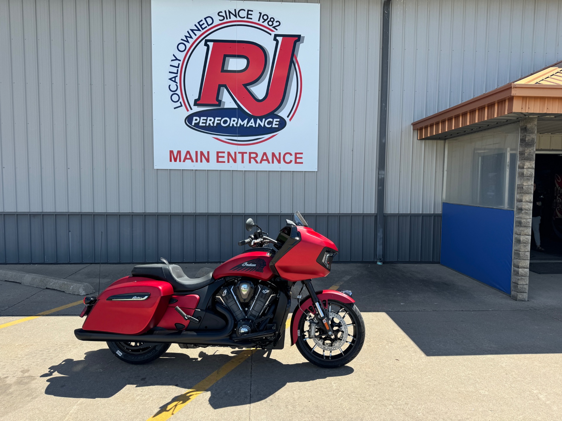 2024 Indian Motorcycle Challenger® Dark Horse® in Ottumwa, Iowa - Photo 1
