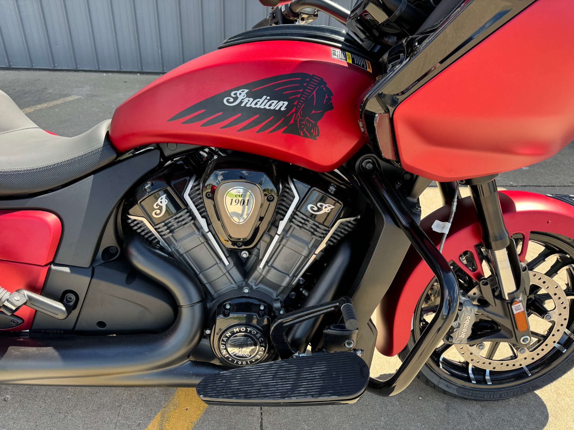 2024 Indian Motorcycle Challenger® Dark Horse® in Ottumwa, Iowa - Photo 11