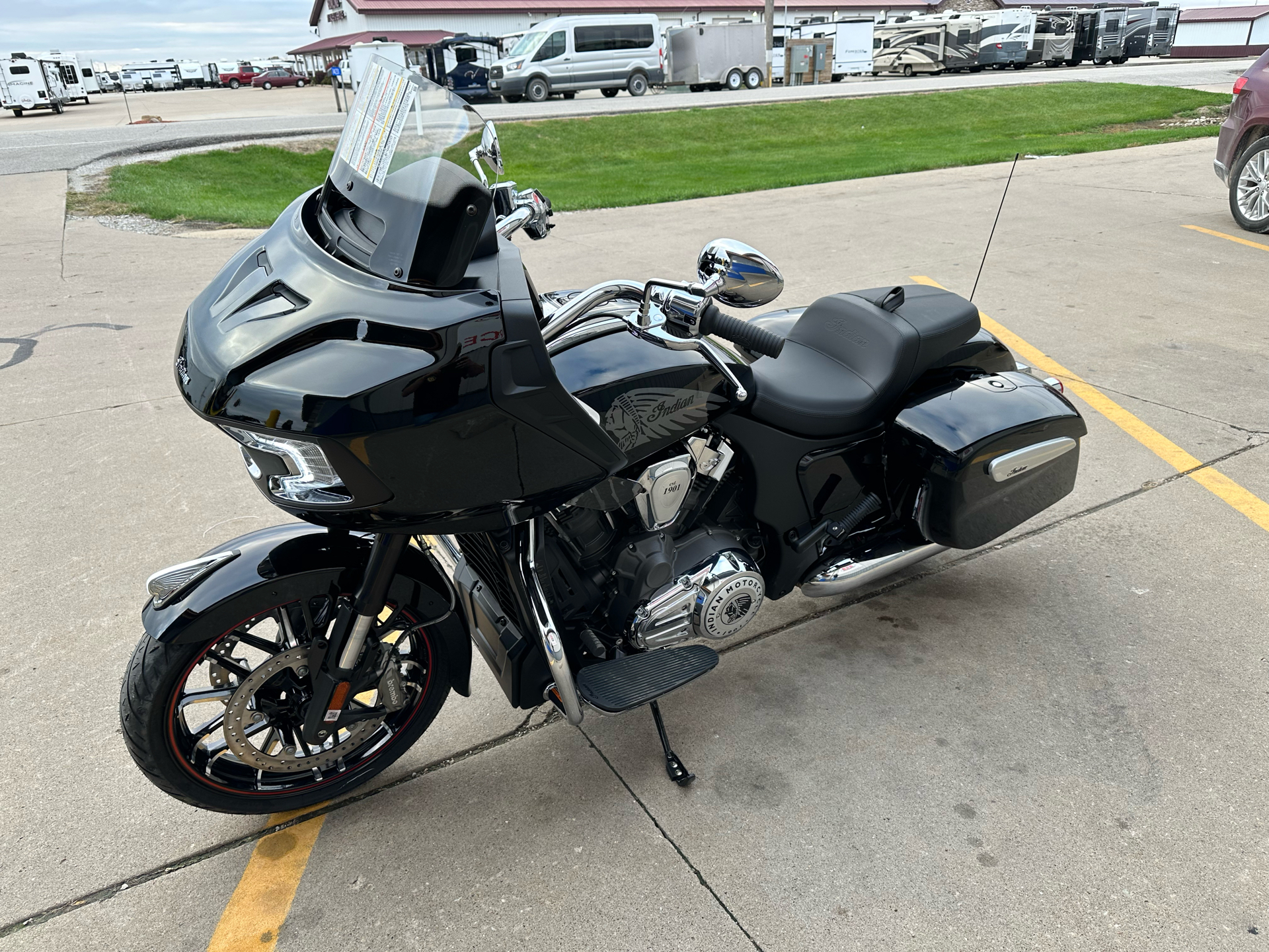 2023 Indian Motorcycle Challenger® Limited in Ottumwa, Iowa - Photo 7
