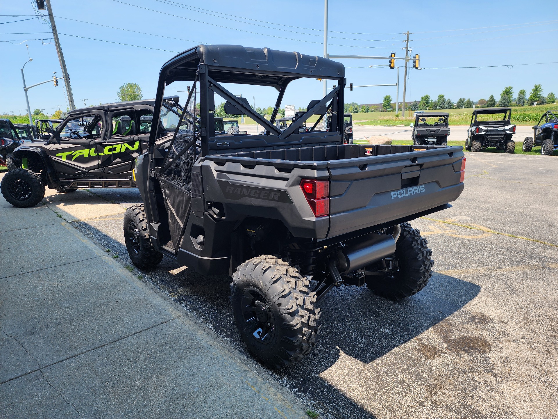 2025 Polaris Ranger 1000 Premium in Fort Dodge, Iowa - Photo 6