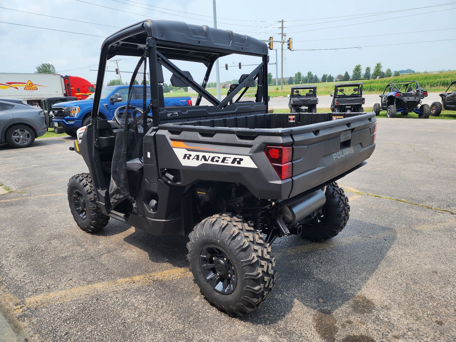 2025 Polaris Ranger 1000 Premium in Fort Dodge, Iowa - Photo 6