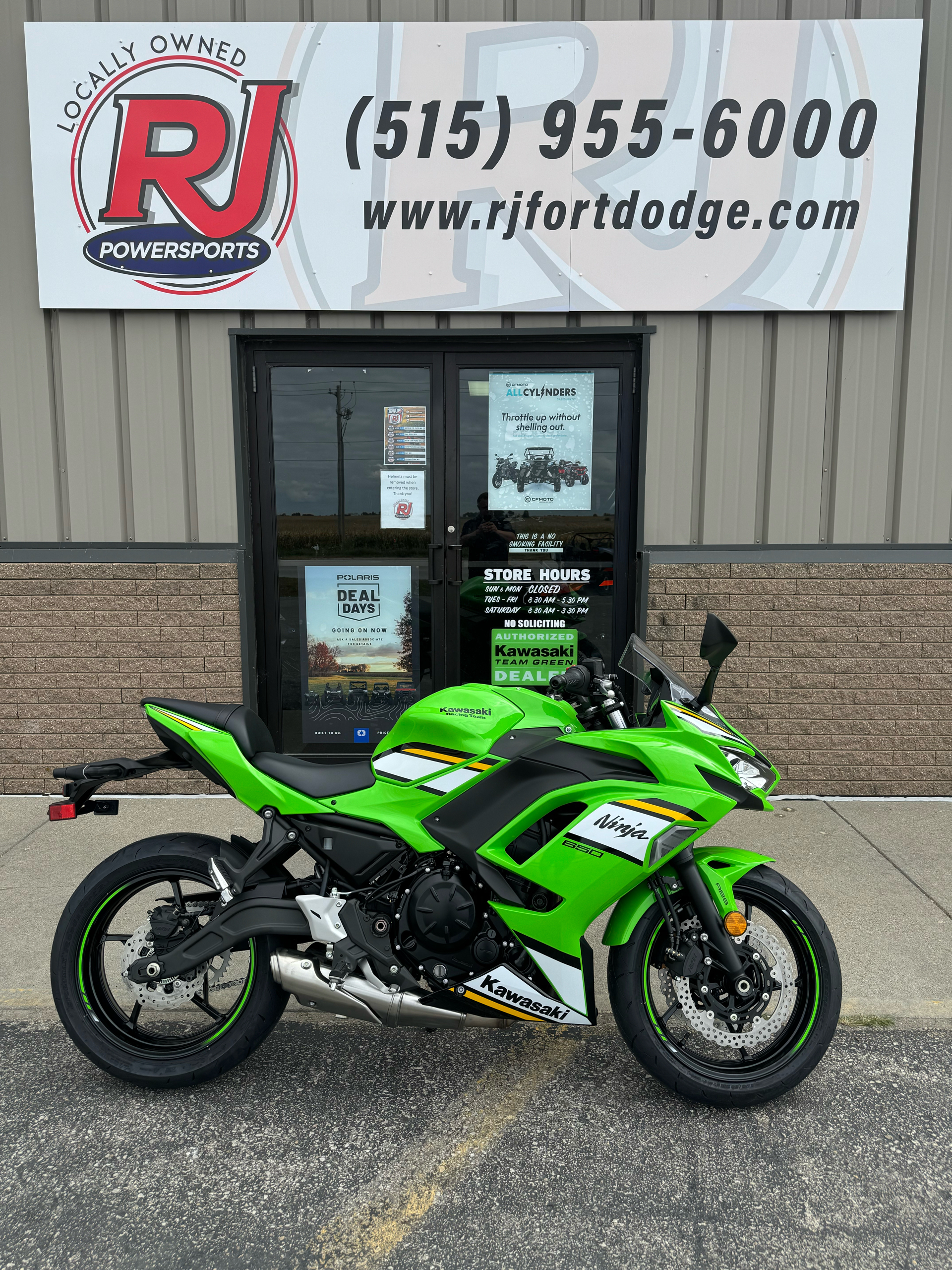 2025 Kawasaki Ninja 650 KRT Edition ABS in Fort Dodge, Iowa - Photo 1