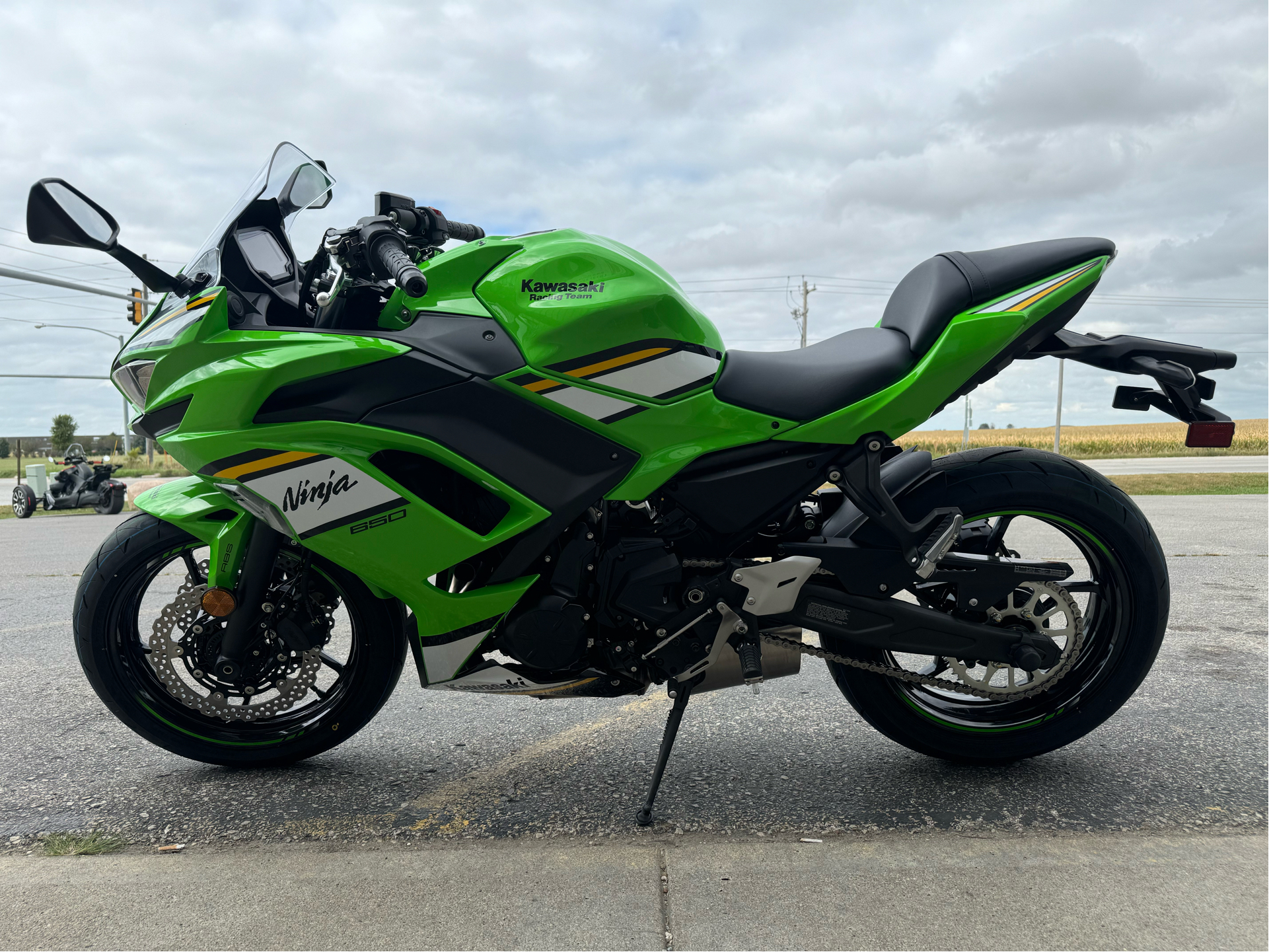 2025 Kawasaki Ninja 650 KRT Edition ABS in Fort Dodge, Iowa - Photo 3