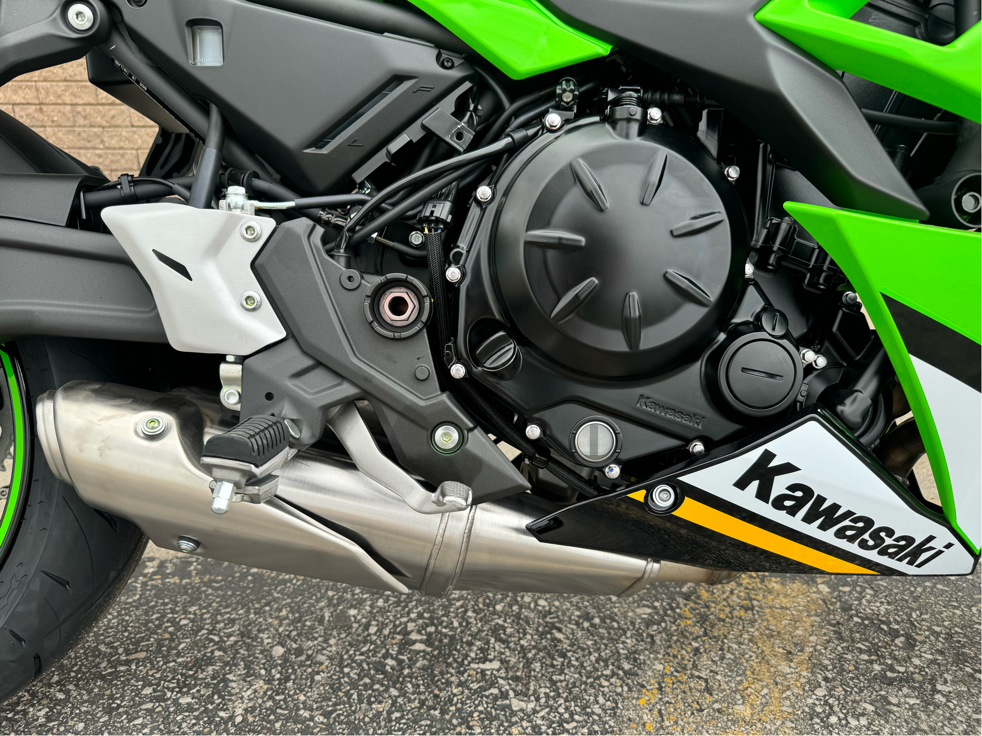 2025 Kawasaki Ninja 650 KRT Edition ABS in Fort Dodge, Iowa - Photo 7