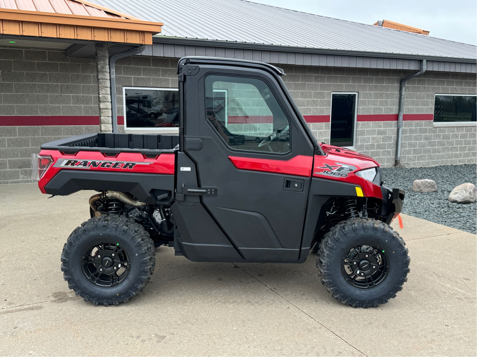 2025 Polaris Ranger XP 1000 NorthStar Edition Premium With Fixed Windshield in Fort Dodge, Iowa - Photo 2