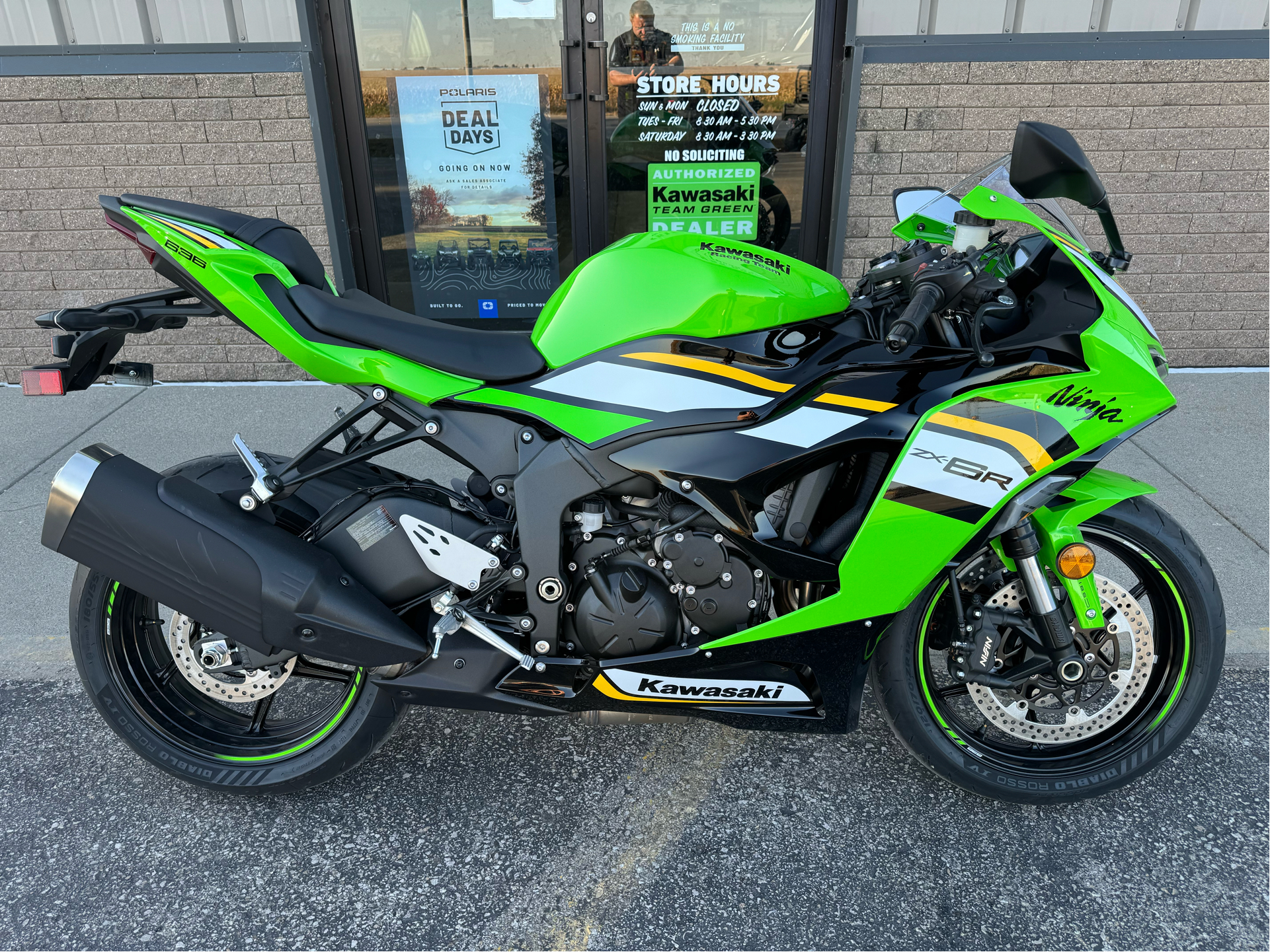 2025 Kawasaki Ninja ZX-6R KRT Edition ABS in Fort Dodge, Iowa - Photo 2