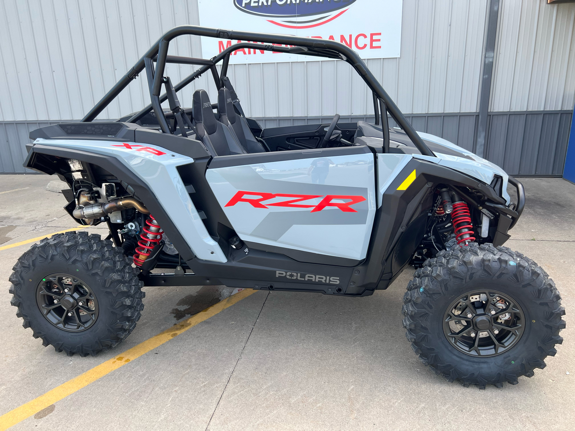 2025 Polaris RZR XP 1000 Premium in Ottumwa, Iowa - Photo 2