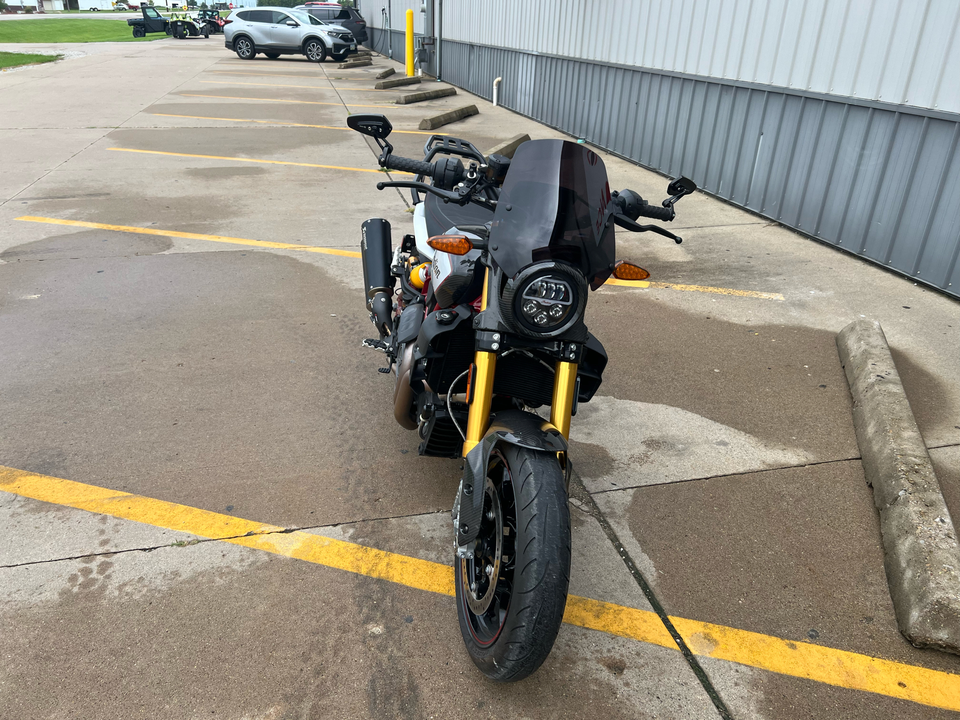 2022 Indian Motorcycle FTR R Carbon in Ottumwa, Iowa - Photo 4