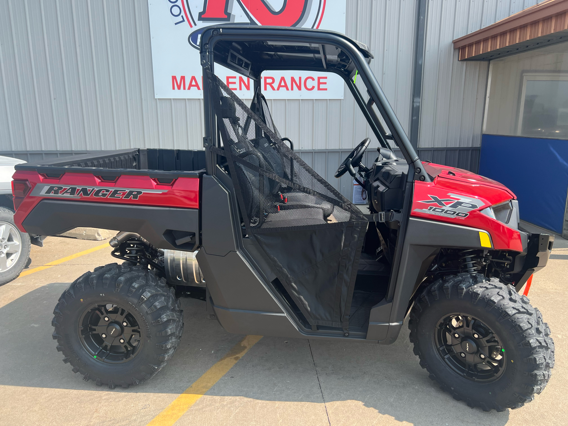 2025 Polaris Ranger XP 1000 Premium in Ottumwa, Iowa - Photo 2