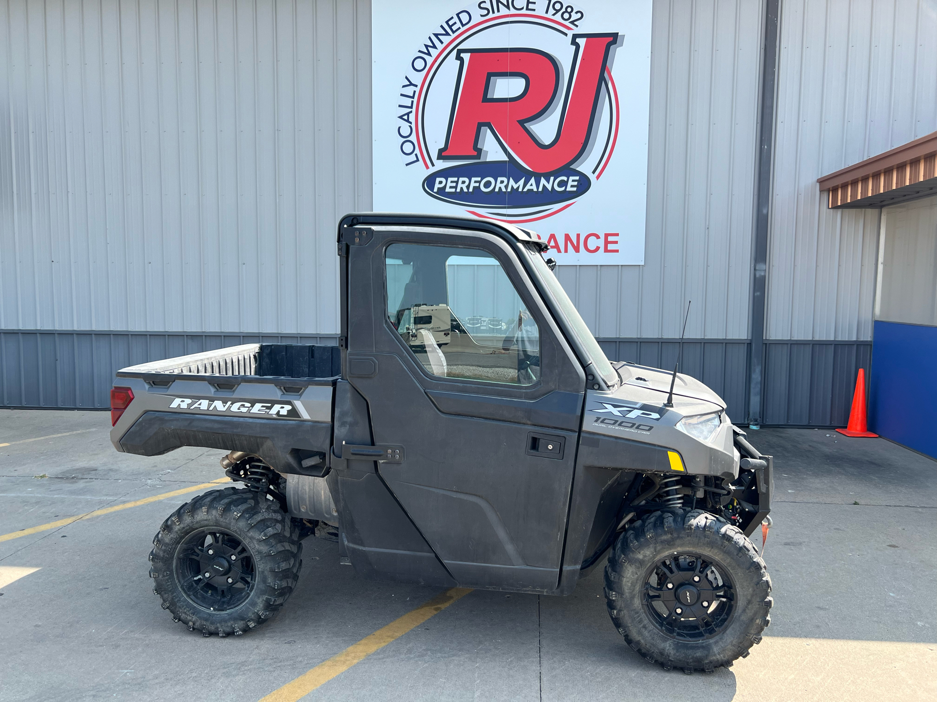 2022 Polaris Ranger XP 1000 Premium in Ottumwa, Iowa - Photo 1