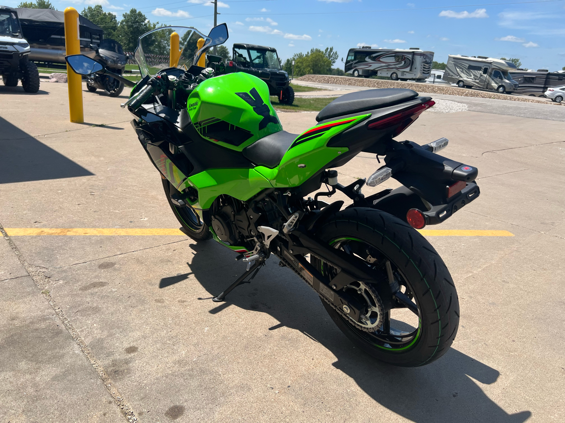 2024 Kawasaki Ninja 500 KRT Edition SE ABS in Ottumwa, Iowa - Photo 7