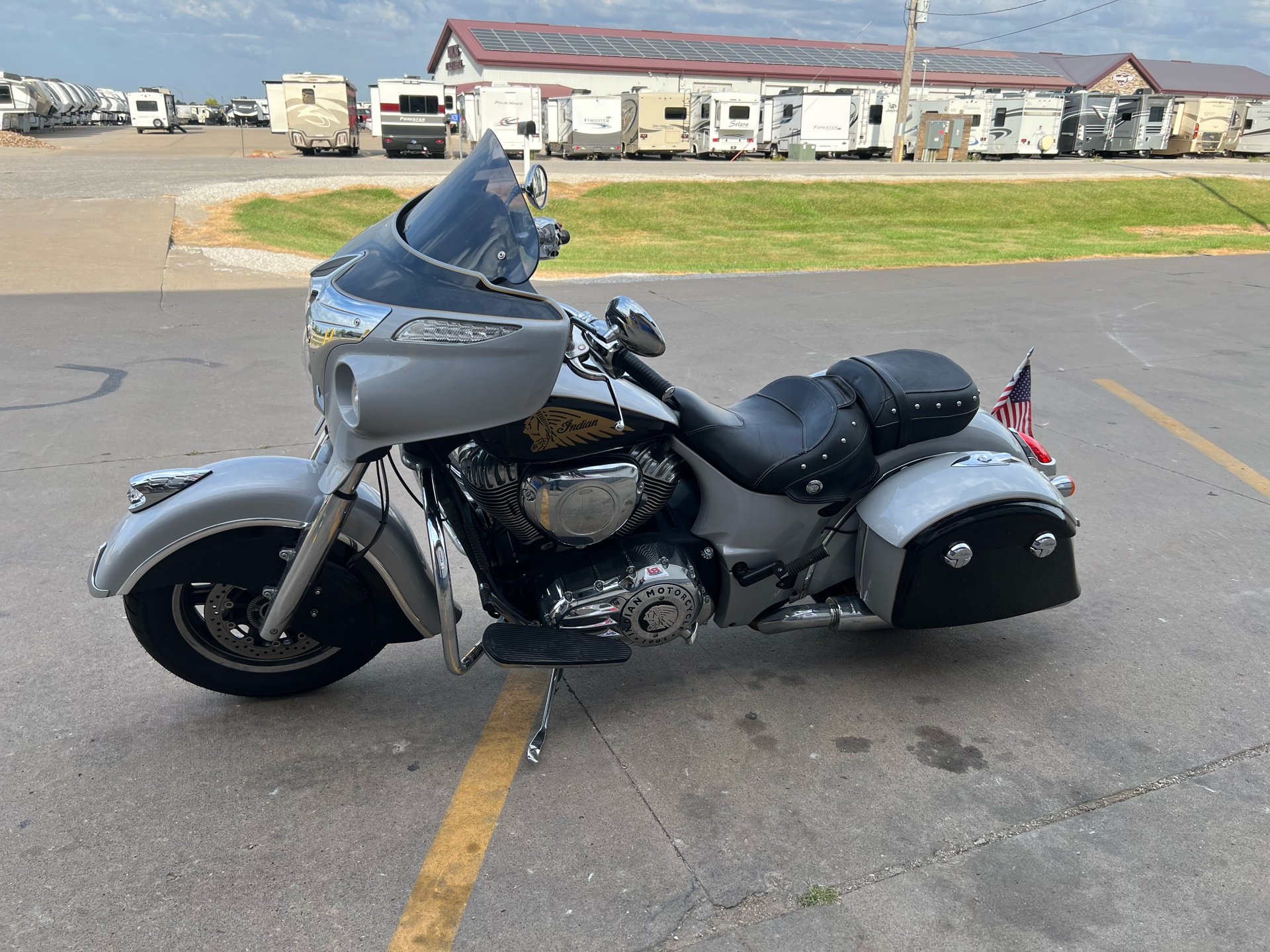 2016 Indian Motorcycle Chieftain® in Ottumwa, Iowa - Photo 5