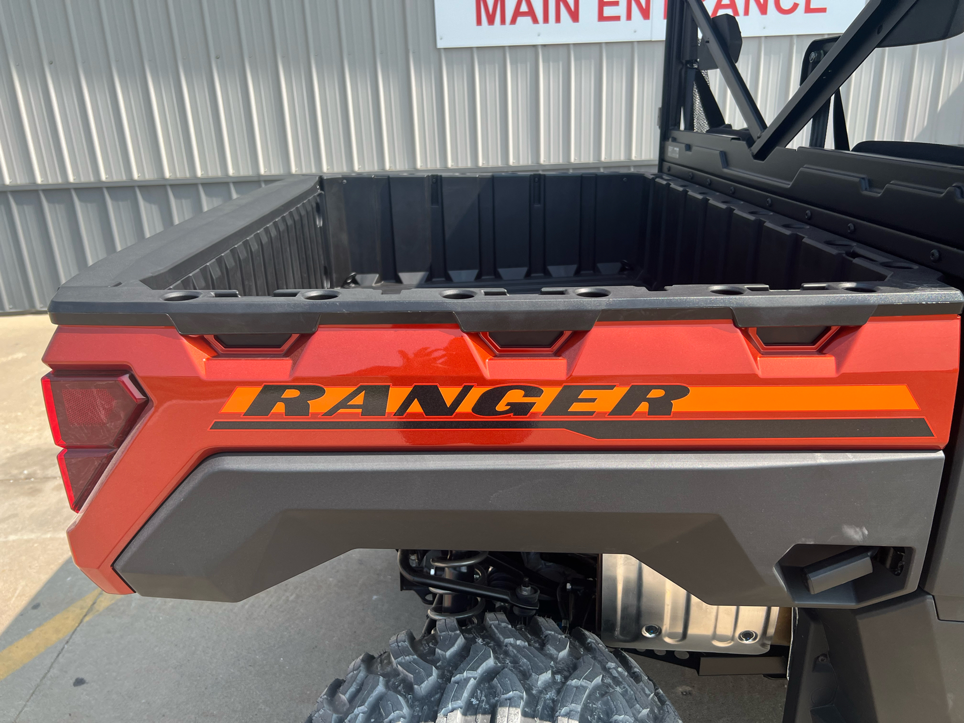 2025 Polaris Ranger XP 1000 Premium in Ottumwa, Iowa - Photo 11