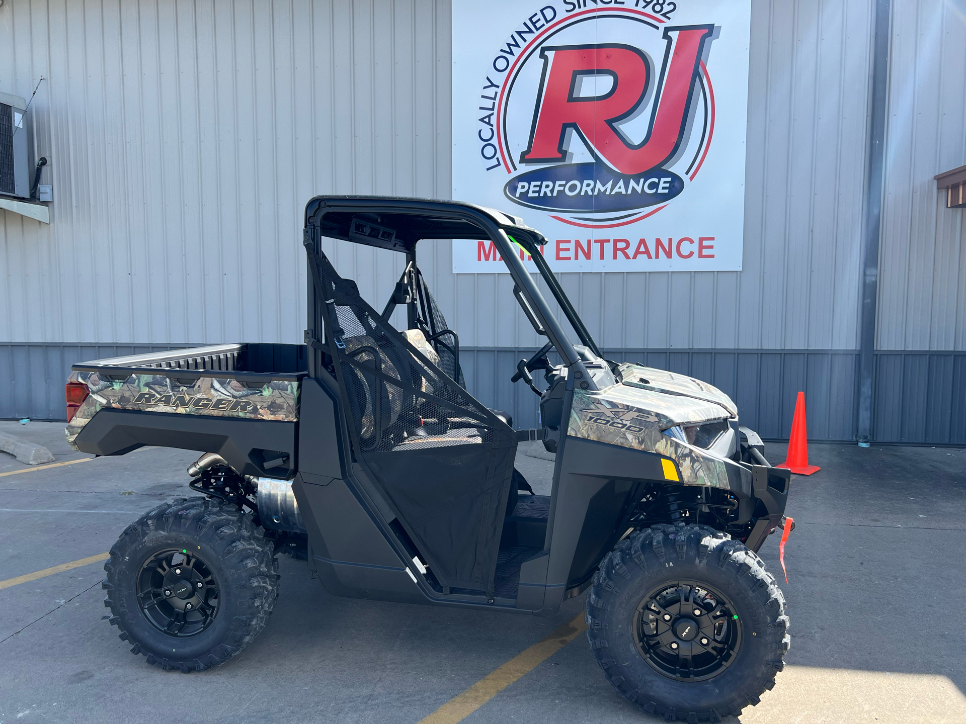 2025 Polaris Ranger XP 1000 Premium in Ottumwa, Iowa - Photo 1