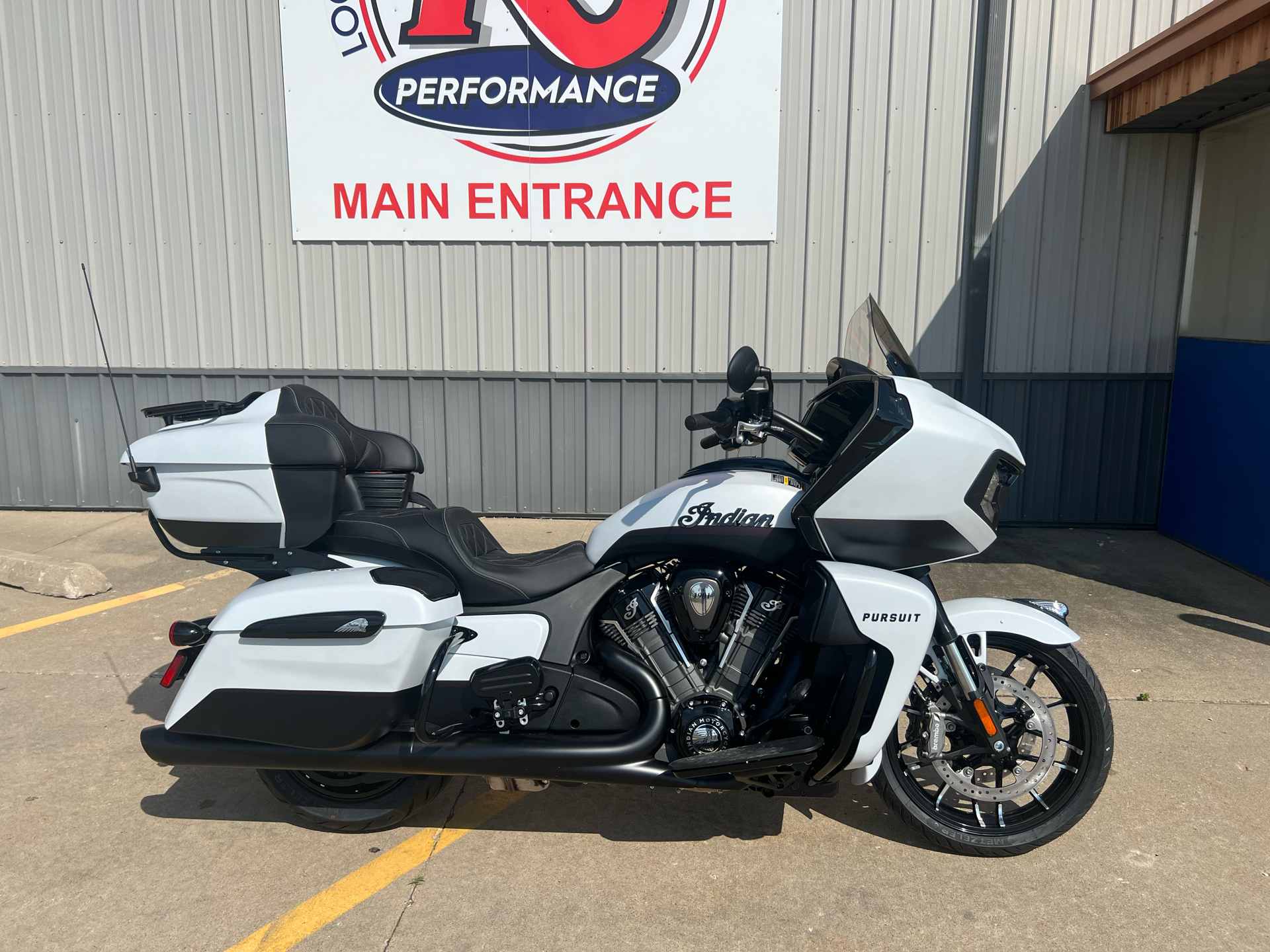 2024 Indian Motorcycle Pursuit® Dark Horse® Icon with PowerBand Audio Package in Ottumwa, Iowa - Photo 1