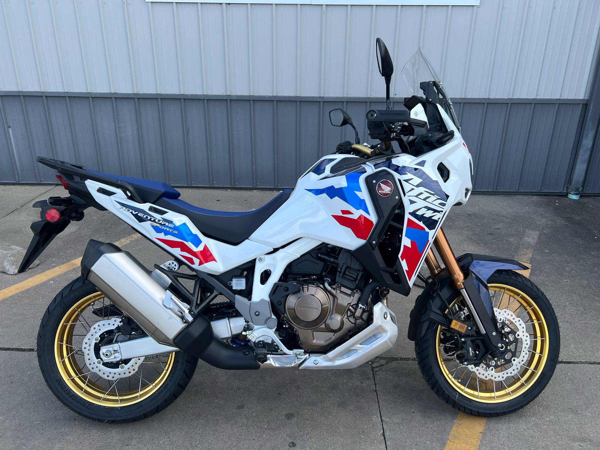 2024 Honda Africa Twin Adventure Sports ES DCT in Ottumwa, Iowa - Photo 2