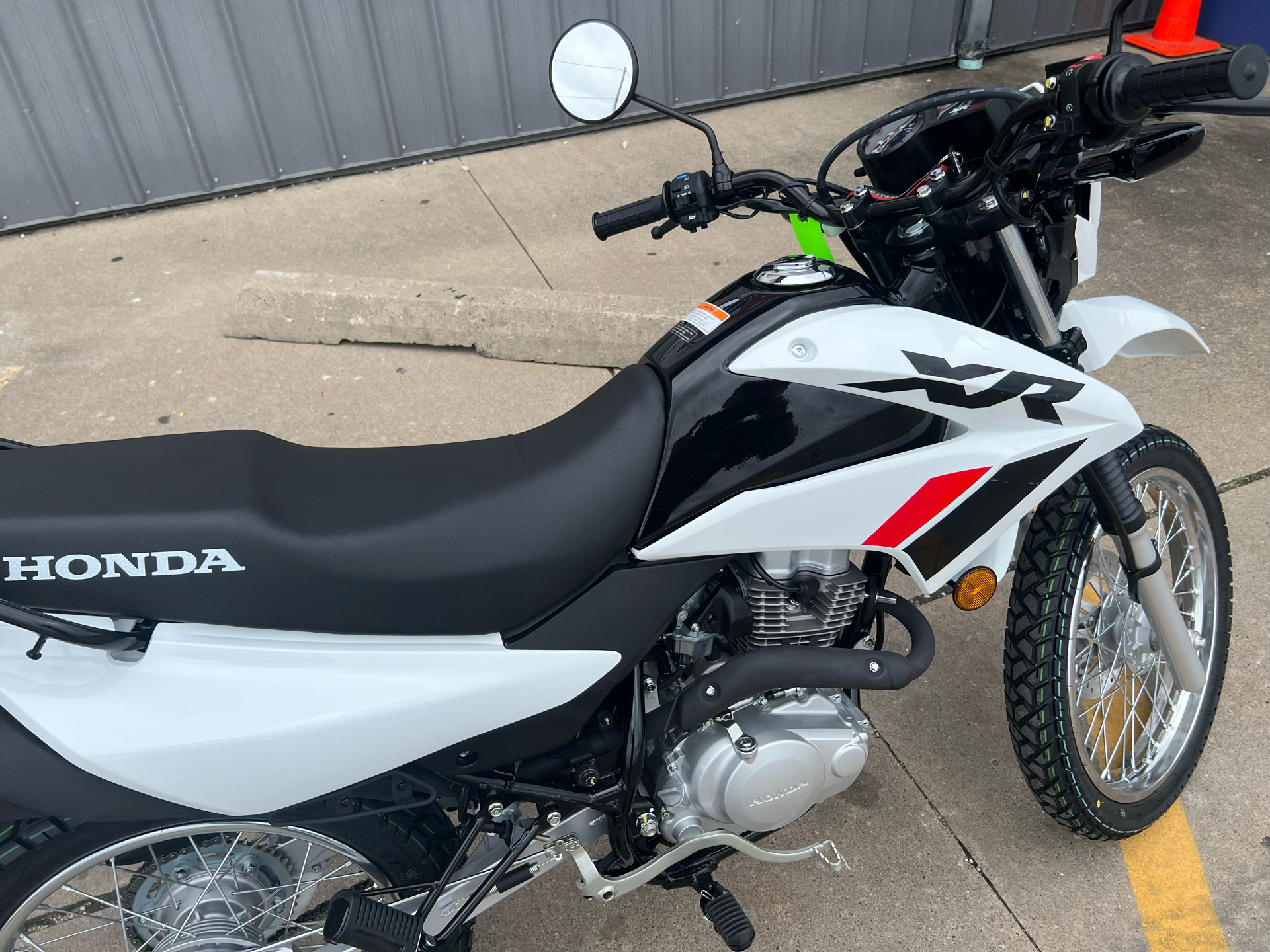 2024 Honda XR150L in Ottumwa, Iowa - Photo 9