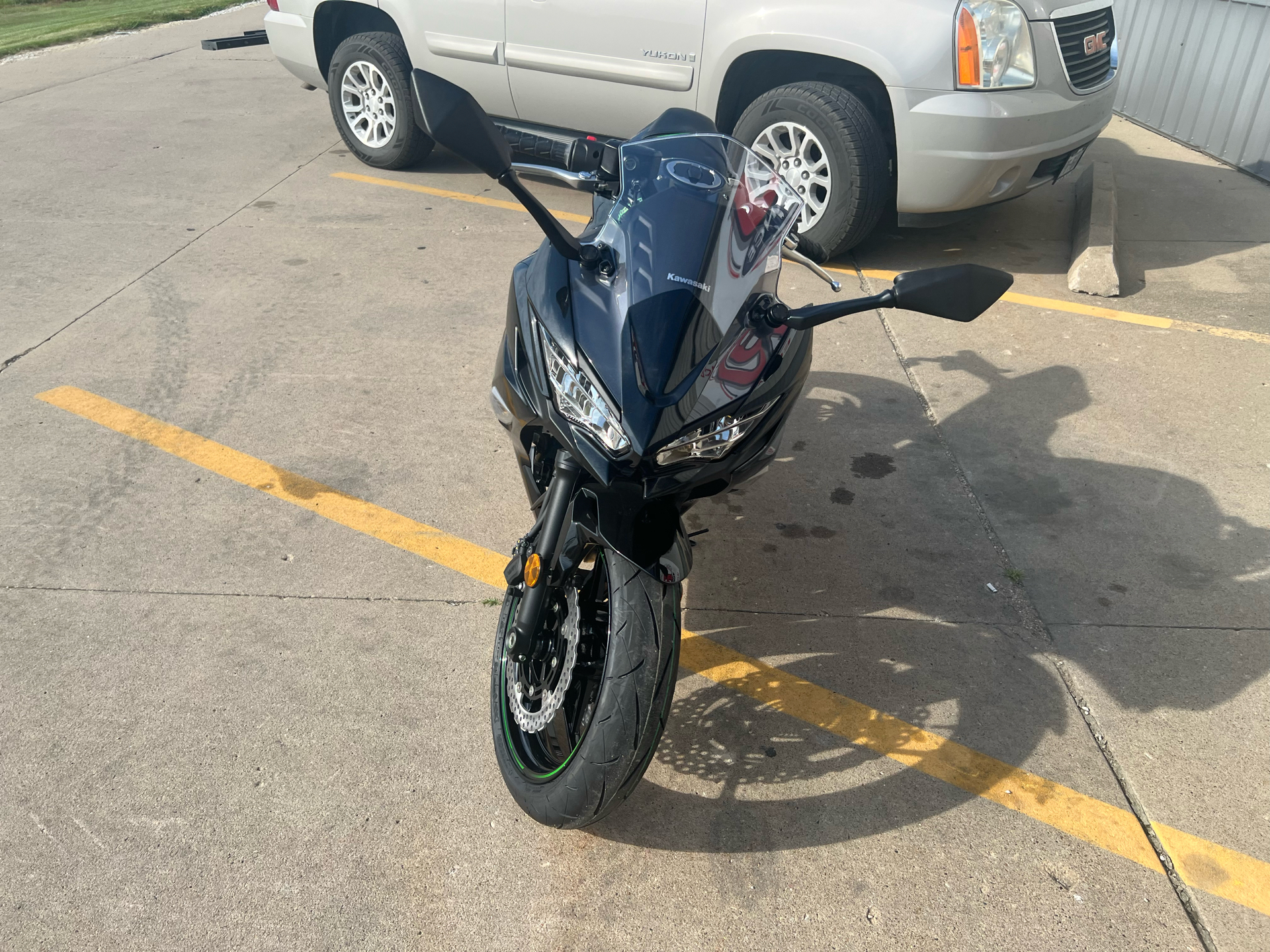 2025 Kawasaki Ninja 650 in Ottumwa, Iowa - Photo 4