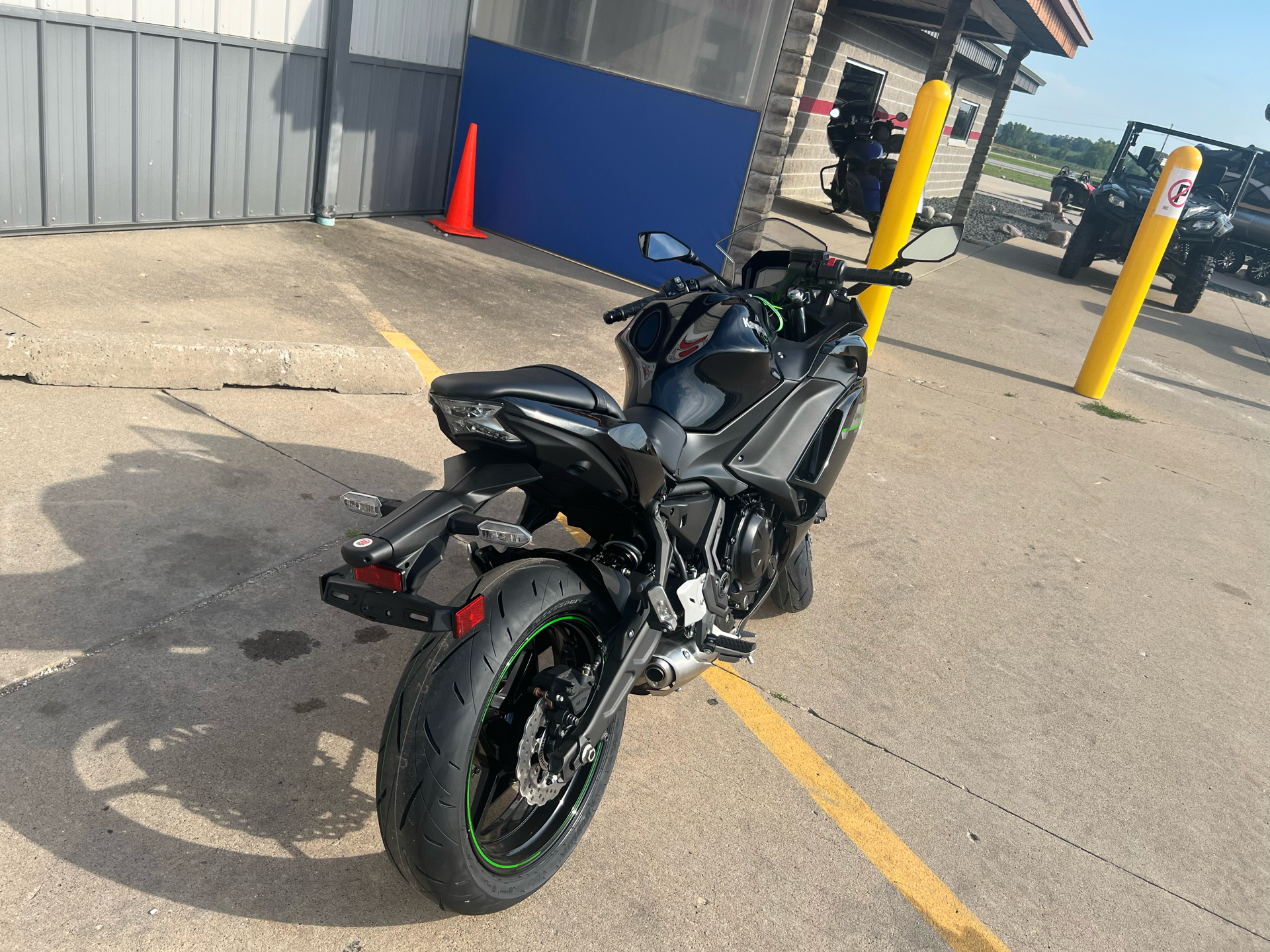 2025 Kawasaki Ninja 650 in Ottumwa, Iowa - Photo 8