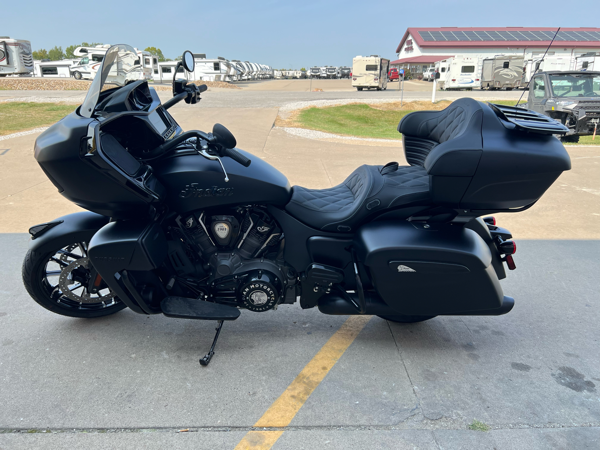 2024 Indian Motorcycle Pursuit® Dark Horse® in Ottumwa, Iowa - Photo 6