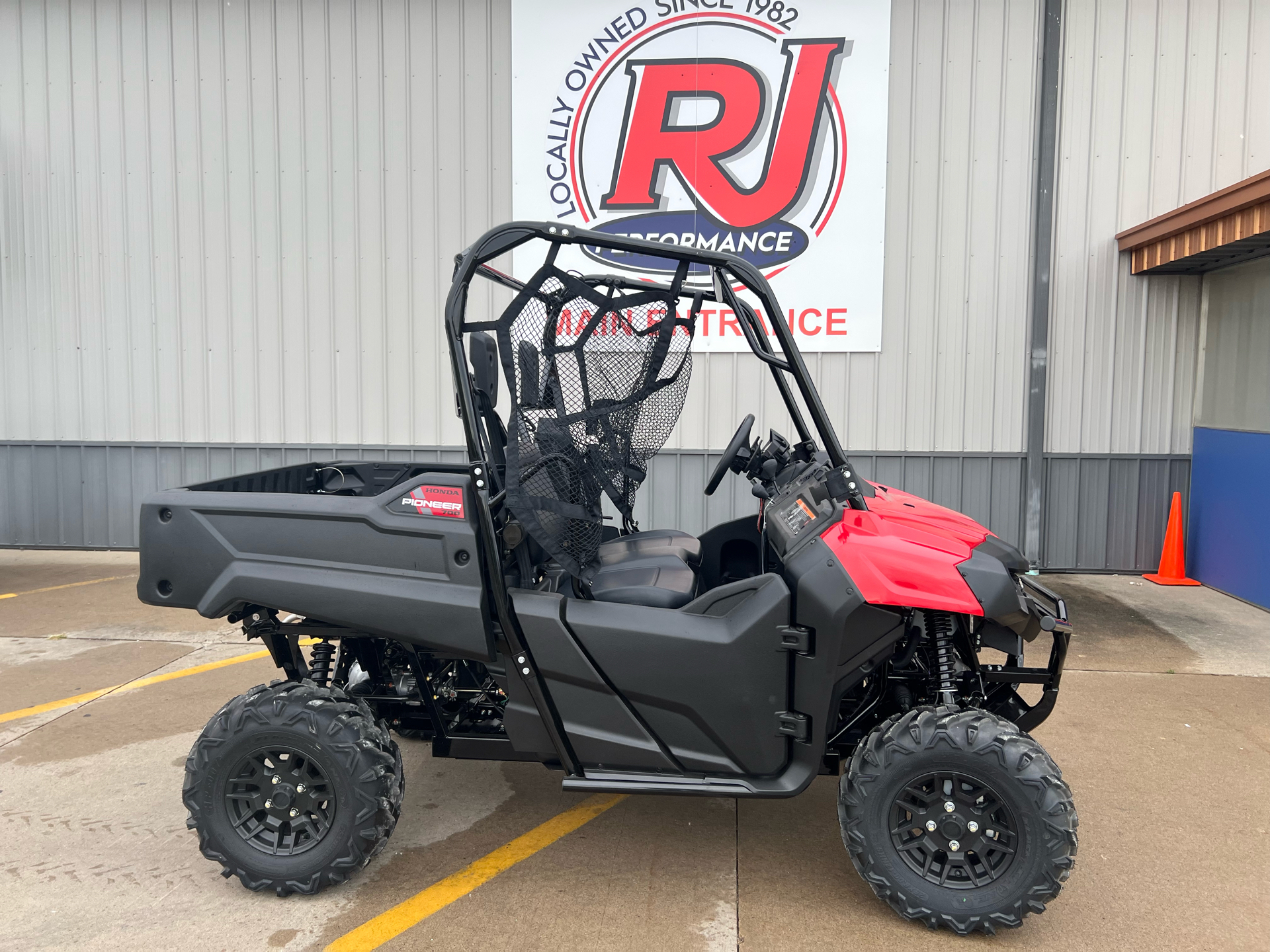 Honda Pioneer 700 Deluxe Image