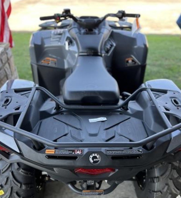 2024 Can-Am Outlander 700 in Ledgewood, New Jersey - Photo 2